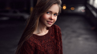 Woman longhair nightparking bus car - a parking lot free wallpaper