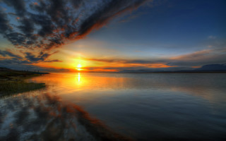 Sunset lake clouds cityscape horizon - a sunset over a lake free wallpaper