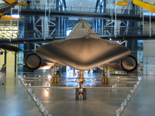 Jet museum display people looking - display in a museum free wallpaper