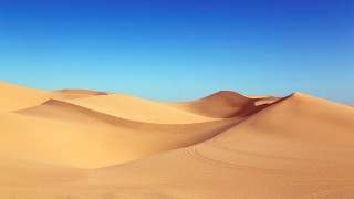 Desert sand dunes blue sky 6 - a few sand free wallpaper