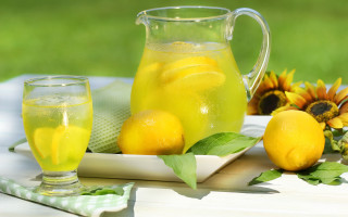 Lemonade pitcher glasses sunflowers outdoors - aquirax uno free wallpaper for desktop