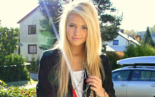 Blonde woman black jacket car - bettina heinenayech free wallpaper