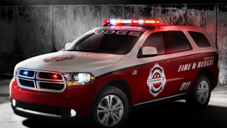 Red police truck flashing lights - concept design free wallpaper