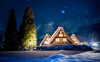 Thatched house snow night aurora - night free wallpaper