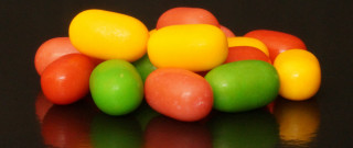 Candy pile table reflection shiny - a reflection free wallpaper