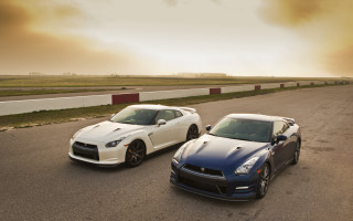 Sunset parked cars fence grass - free cars wallpaper for desktop