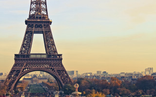 Tall clock tower paris park - a tall tower free wallpaper