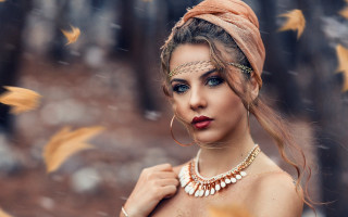 Woman headpiece necklace bird forest - a photorealistic painting free wallpaper