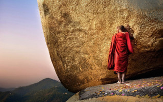 Red robe person rock statue - david lachapelle free wallpaper