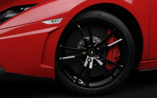 Red sports car wheel white - sharp detail free wallpaper