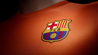 Soccer jersey crest soccerball halftone - official medium free wallpaper for desktop