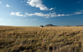 Field house mountain sky beach - breyten breytenbach free wallpaper
