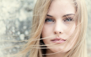 Blonde woman wind blown closeup - portrait photography free wallpaper