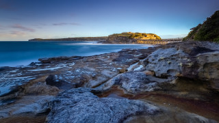 Rocky beach cliff house tone - a house free wallpaper for desktop