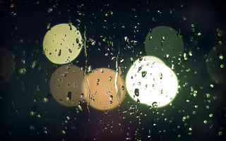 Rain window trafficlight raindrops volumetric - drop free wallpaper