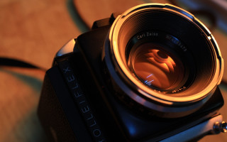 Camera lens table top macro - a cord free wallpaper