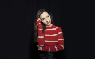 Woman redwhite striped sweater profile - private press free wallpaper