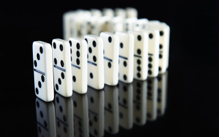 Dominoes reflection precisionism chaos 3d - a reflection free wallpaper