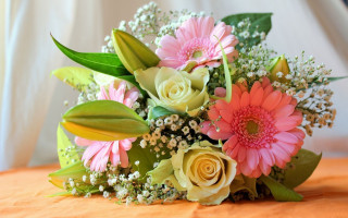Bouquet flowers table white curtain - top of a table next free wallpaper
