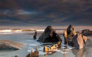 Beach rocks waves cloudy sky 3 - rock free wallpaper