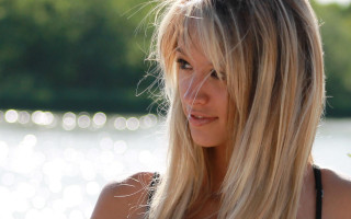 Woman lake blonde flower portrait - a lake free wallpaper
