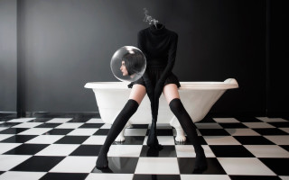 Woman sitting toilet bubble black - a toilet free wallpaper