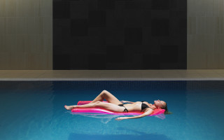 Woman pink floatie pool black - eric zener free wallpaper