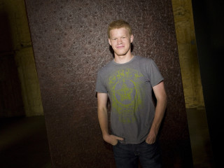 Man standing wall green spot - spot free wallpaper
