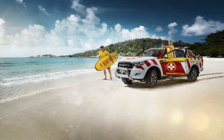 Man surfboard white truck beach - a beach free wallpaper