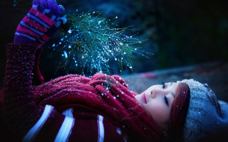 Child sparkler red sweater winter - winter free wallpaper
