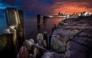 Long exposure city skyline pier - ice free wallpaper