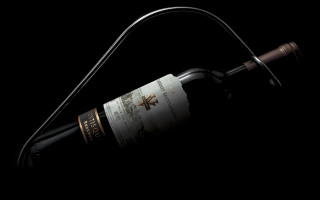 Wine bottle wire black background - a bottle of wine free wallpaper