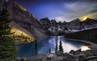 Lake mountains trees fullmoon cloudy - mountain and trees under a cloudy sky free wallpaper