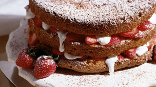 Strawberry cake berries powdered sugar - charlotte nasmyth free wallpaper