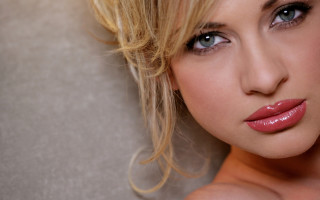Blonde woman redlipstick portrait photorealism - blond free wallpaper