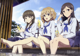 Three girls bench beer bottles - three girl free wallpaper