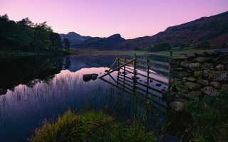 Wooden fence lake mountains sunset - rich moody colour free wallpaper