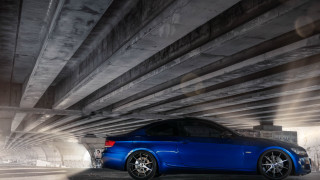 Blue car parking garage man - a blue car free wallpaper