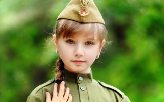 Little girl uniform smiling green - little free wallpaper