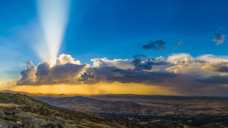 Mountain light crest sunset clouds - a mountain top free wallpaper