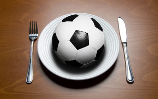 Soccer ball white plate fork - carles delclaux i free wallpaper