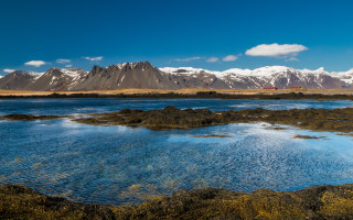 Lake mountains red building nature - bernt tunold free wallpaper