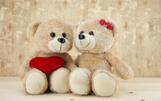 Teddy bears holding heart wooden - two teddy free wallpaper