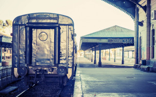 Train station night cityscape tiltshift - free retro wallpaper