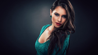 Woman green dress portrait black - a woman free wallpaper for desktop