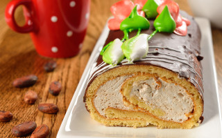 Cake plate nuts coffee blurry - a piece of cake free wallpaper