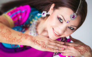 Woman henna arm tattoo smile - tattoo free wallpaper
