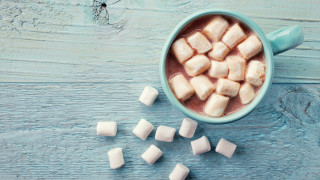 Hot chocolate marshmallows blue wooden - dorothy coke free wallpaper