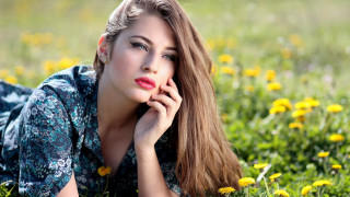 Flower field woman portrait christmas - a field of flowers free wallpaper