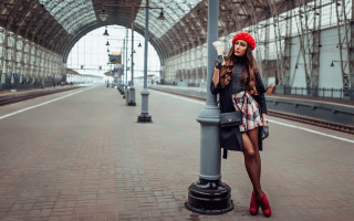 Anka zhuravleva street fashion red - a red purse free wallpaper
